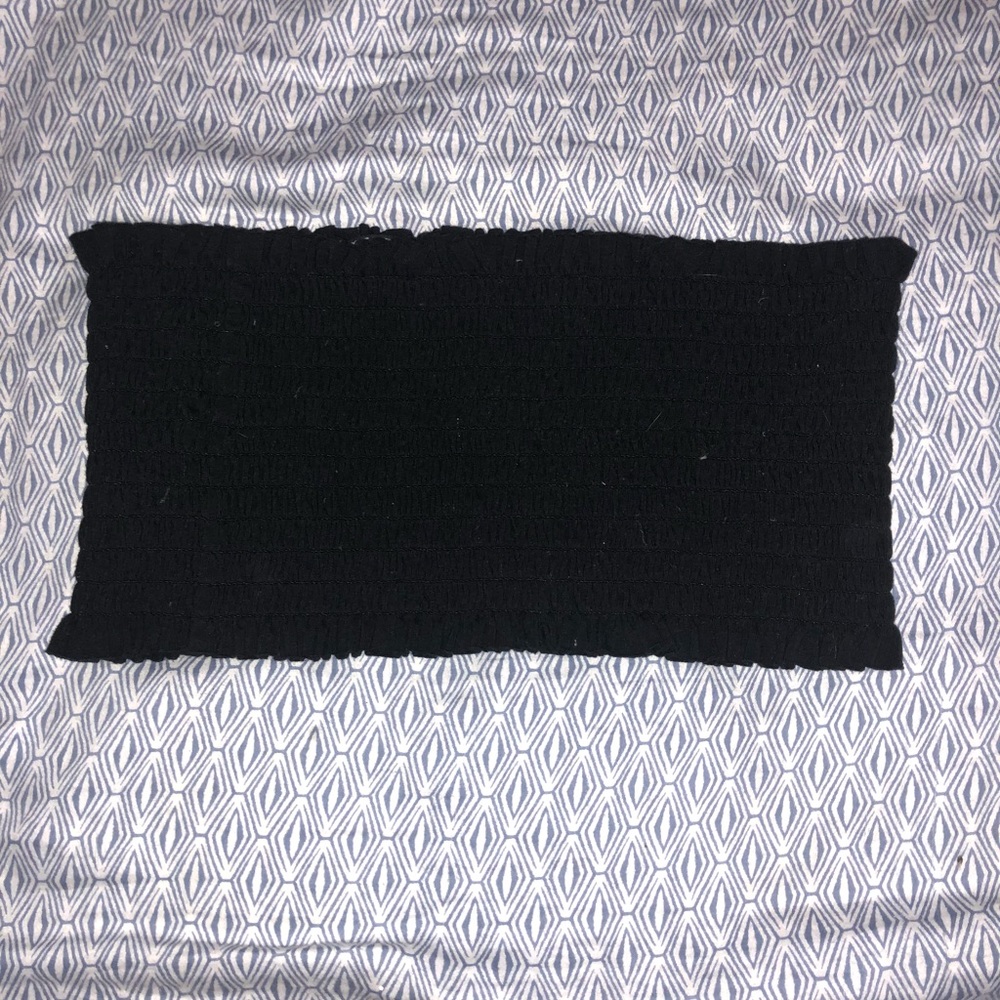 NEED GONE!!Half length black tube top